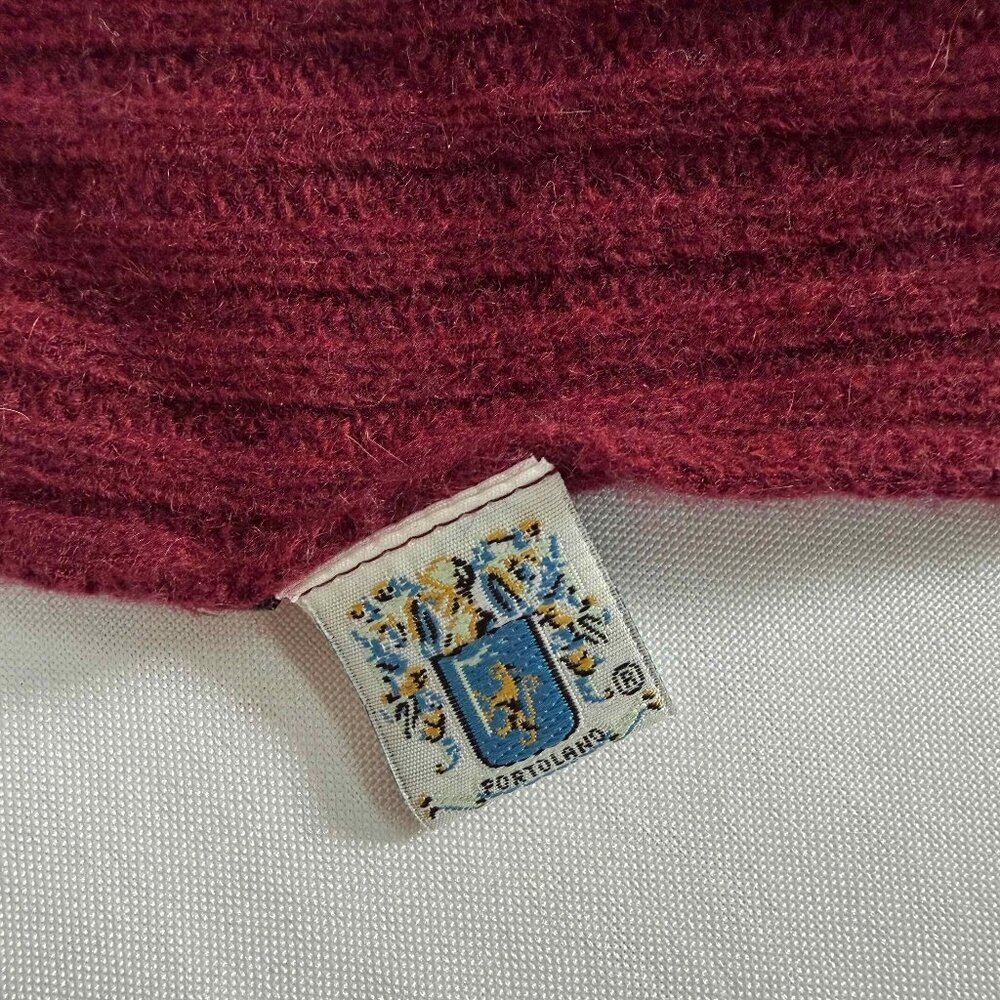 Portolano 100% Cashmere Burgundy Ribbed Scarf - Picture 3 of 4